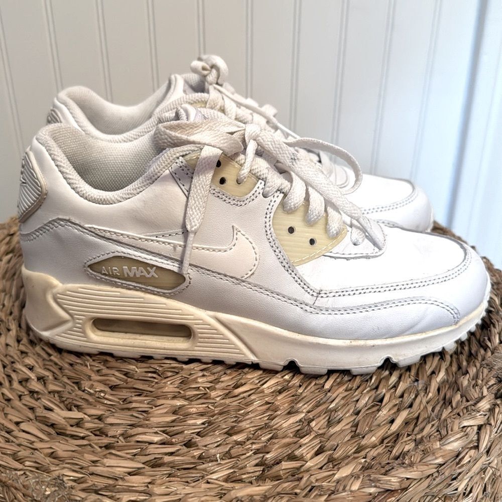 Nike Air Max White Sneakers - 5Y - Good Condition - Picture 2 of 12